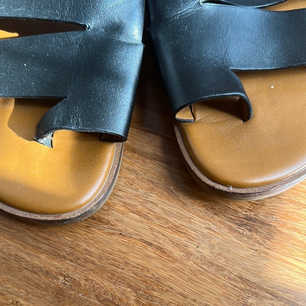 Franco Sarto Black and Brown Sandals Modern Minimalist Design - Picture 3 of 4